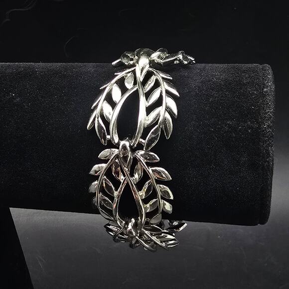 Silver Tone Ivy Leaves Link Bracelet Vintage Costume Jewelry - Picture 3 of 9